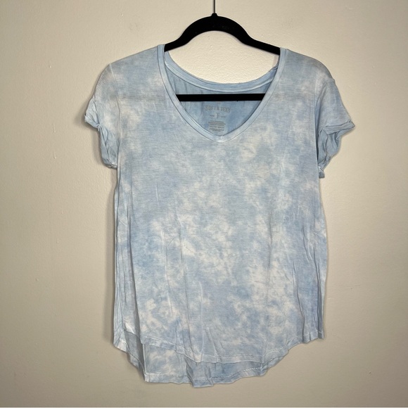 American Eagle Outfitters Tops - American Eagle Soft and Sexy Blue V Neck Tee - size XS